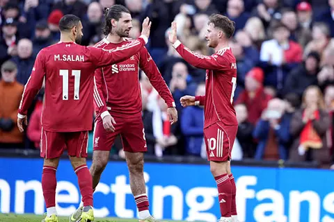 صلاح يقود ليفربول إلى ربع نهائي دوري أبطال أوروبا